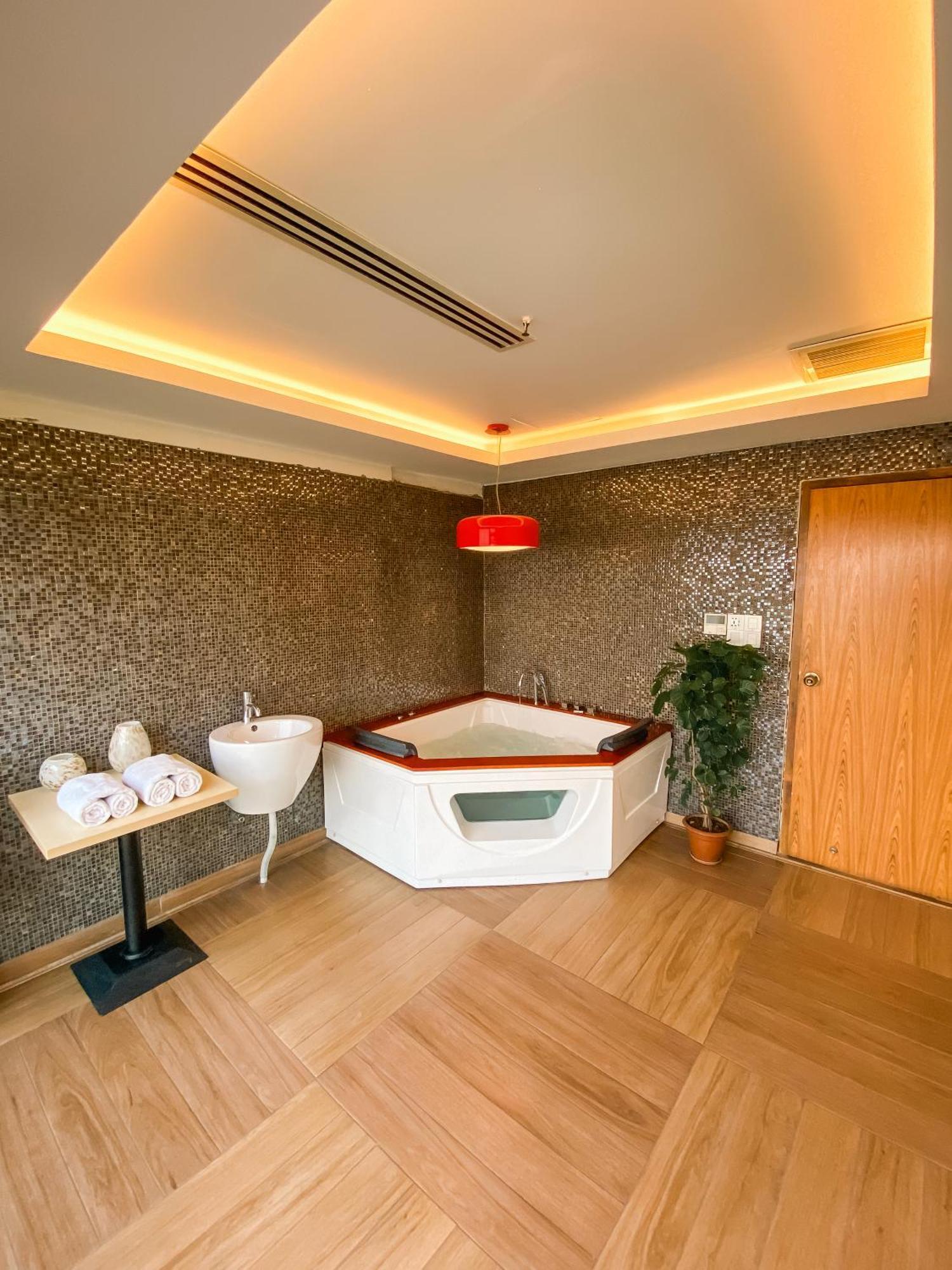Coventina Lake Suites Dháka Exteriér fotografie