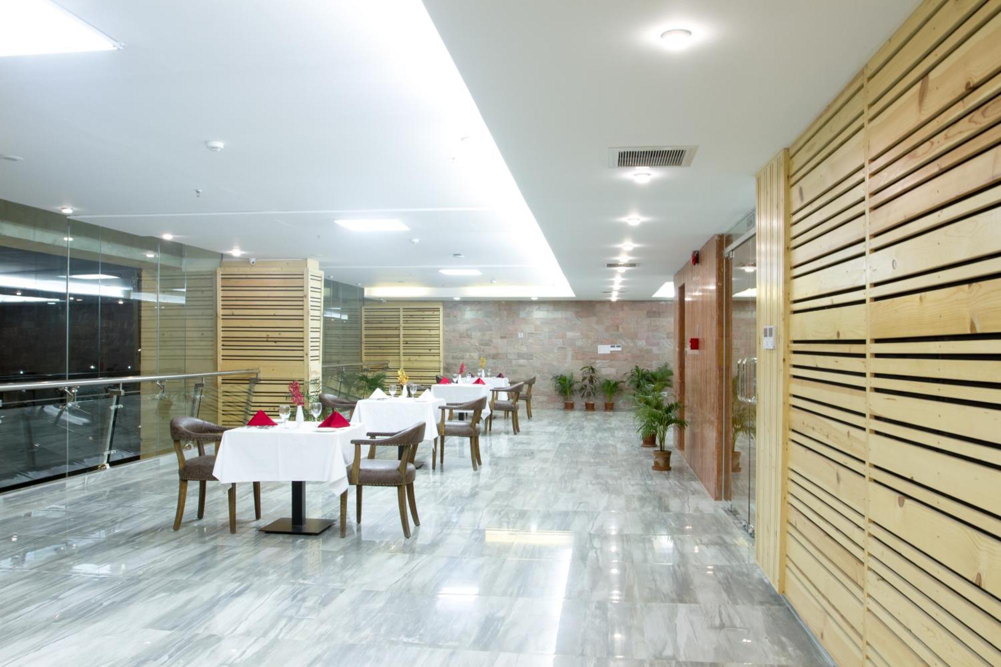 Coventina Lake Suites Dháka Exteriér fotografie