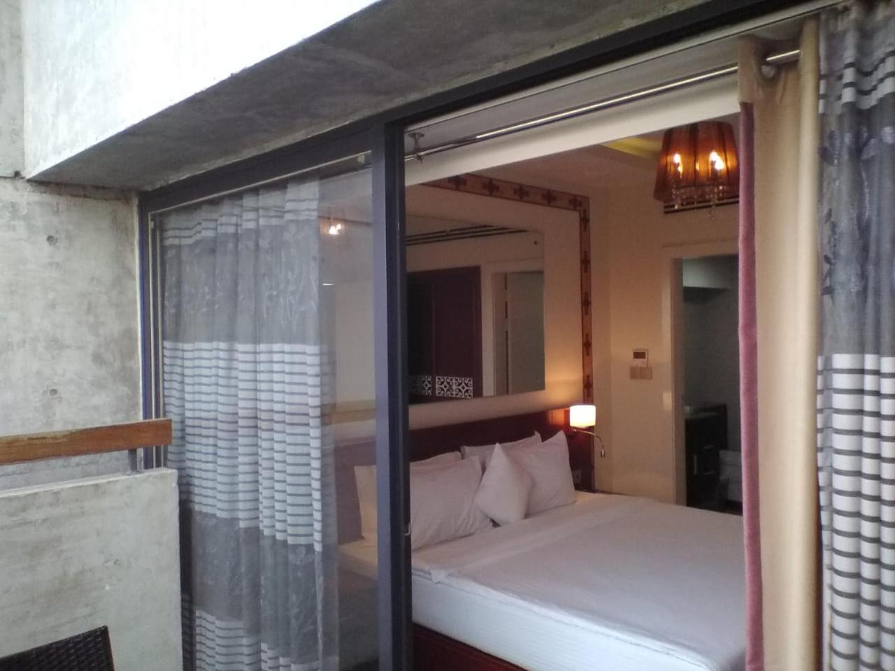 Coventina Lake Suites Dháka Exteriér fotografie
